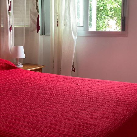 Hostal Mediterraneo Торре-дель-Мар Екстер'єр фото