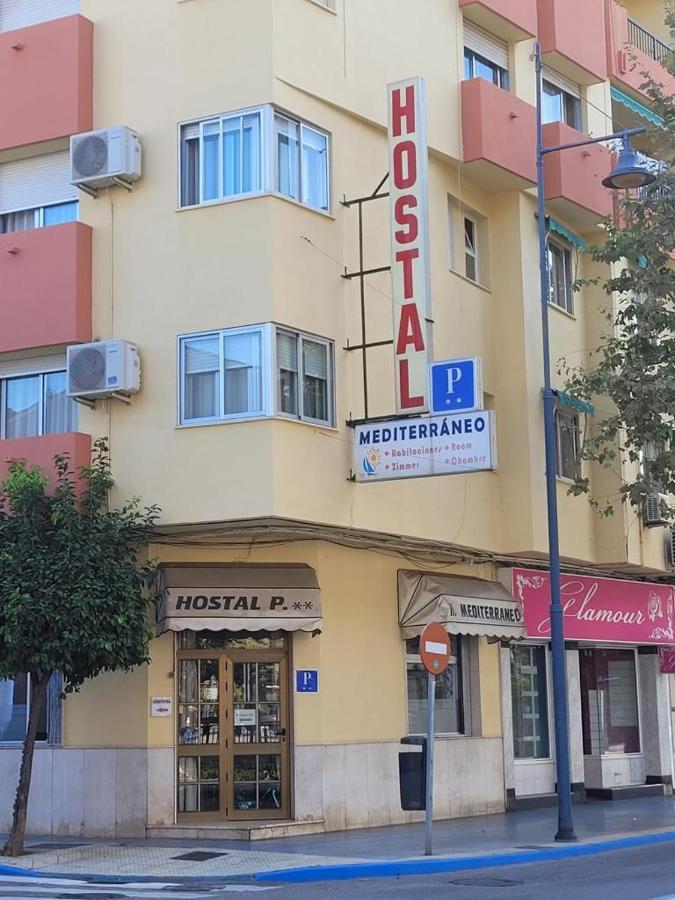 Hostal Mediterraneo Торре-дель-Мар Екстер'єр фото